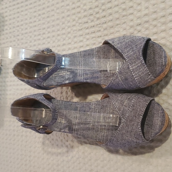 TOMS Size 8 Chambray Platform Wedge Sandals Ankle Buckle Denim (#14) - Picture 1 of 6